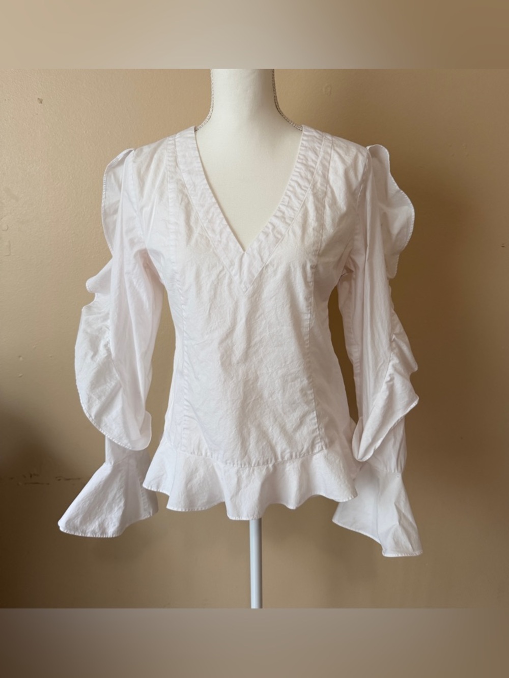 Free Generation Los Angeles White Sz M Ruffle Bell Long Sleeves Blouse
